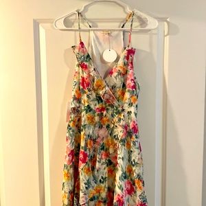 Pretty floral ruffle mini dress